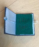 Broderikit: Nålebog blå